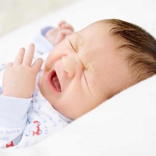 Giải pháp cho khóc dạ đề (colic) ở trẻ sơ sinh