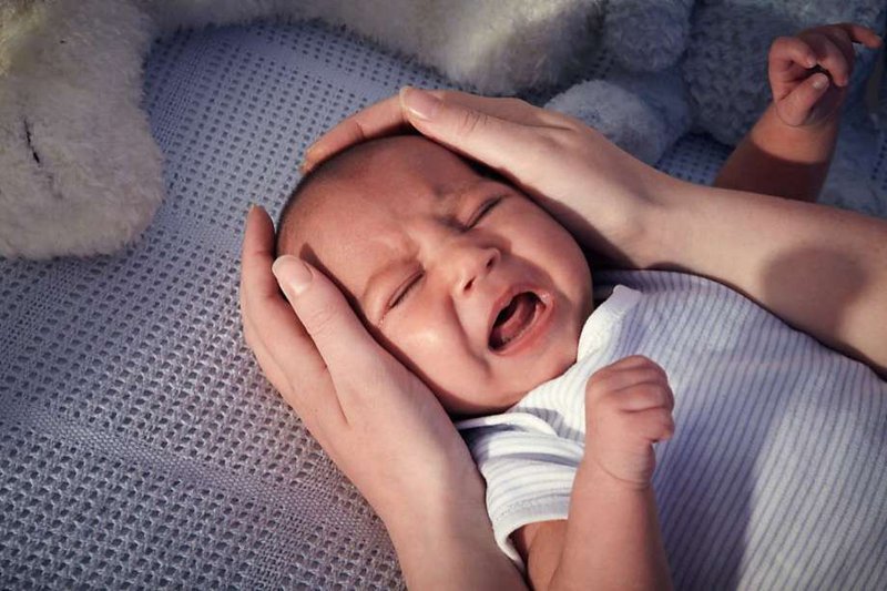 Trẻ hay khóc đêm - Nỗi ám ảnh của nhiều ba mẹ
