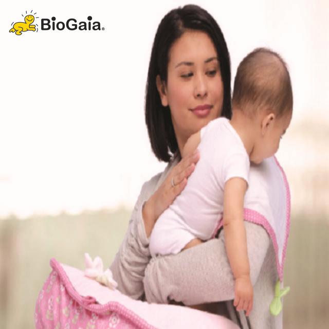 Các chuyên gia hướng dẫn mẹ cách chăm sóc trẻ nôn trớ hiệu quả